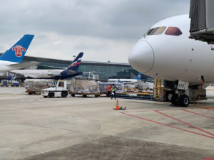 中國到加拿大帶電產品空運解決方案及清關指南-鑫漢物流